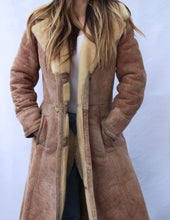 Load image into Gallery viewer, The Après Shearling