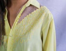 Load image into Gallery viewer, Dolly Button Down