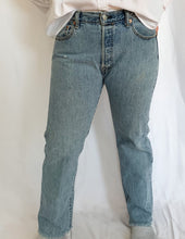 Load image into Gallery viewer, Vintage Frayed Levi's