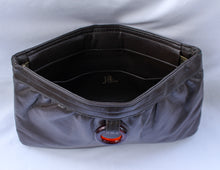 Load image into Gallery viewer, Around The Way Leather Clutch